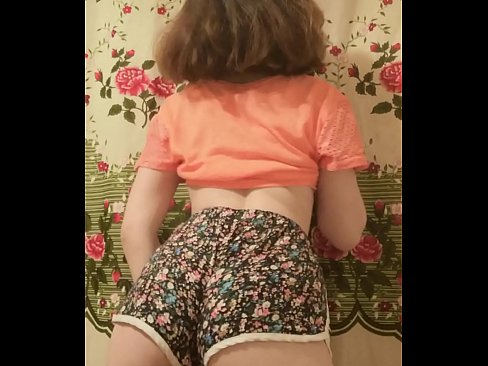 ❤️ Sexy mladá kočka svléká šortky před kamerou. ️❌ Ruské porno u nás ﹏